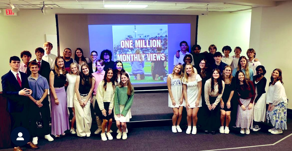 ✌🏼 claps! 
👏🏼👏🏼

We are so grateful for the hard work and talent of our Southeastern Sports Media team!

One million monthly views… and we are just getting started.

#RestoreTheRoar🔵🦁