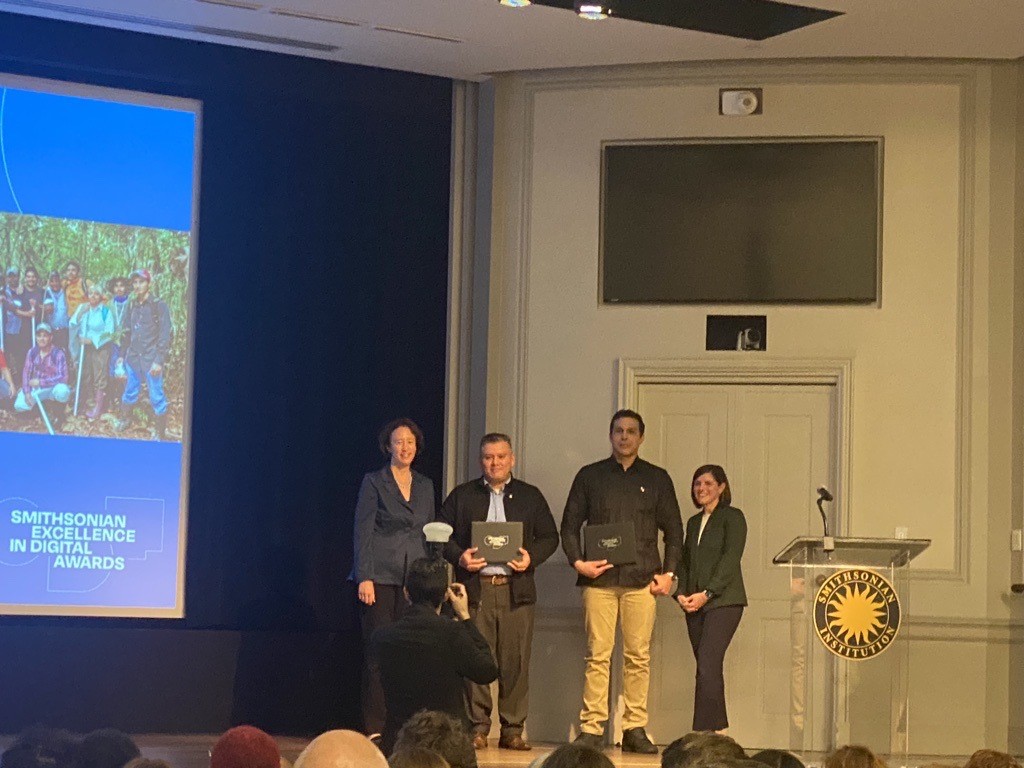 ForestGEO's tweet photo. This month, ForestGEO employees David Mitre &amp; Milton Solano were honored by SI with an Award for Excellence in Digital Innovation for their success in developing an app to optimize the census 🎊 Read all about their app and the award in our new blog post: https://t.co/4GKmoC5kxC https://t.co/DbcBl4bviT
