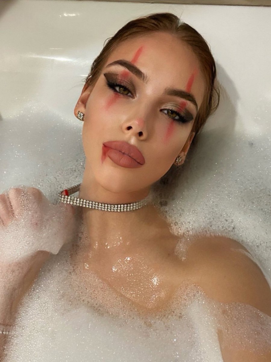 Adelina tweet media