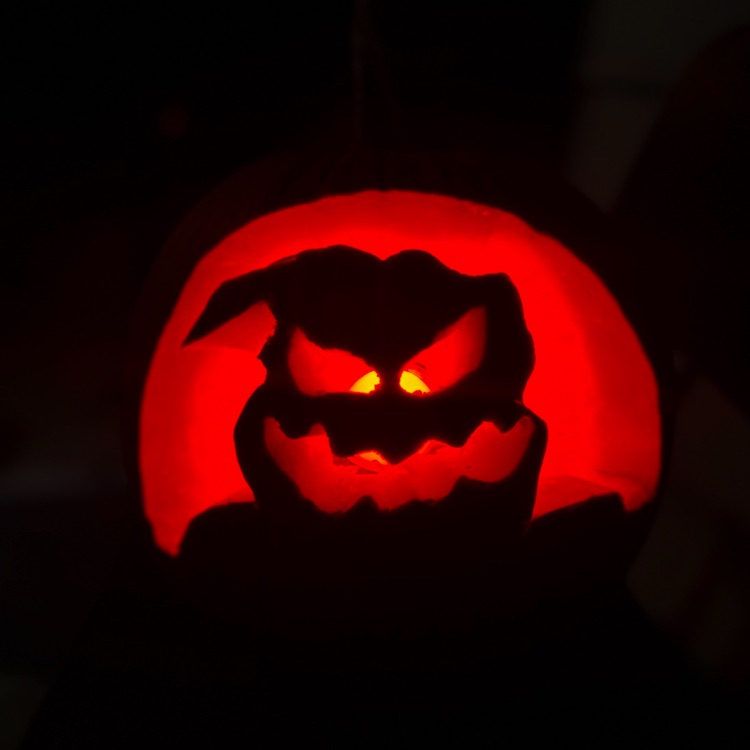 BHSBigReds's tweet photo. Art pumpkin contest winners 🥇best carved- Kaylee Jenkins 🥇best painted Makayla Littell 🥇best photograph Rayne Powers 🏆Participation trophy goes to Forrest Merryman #makinghopehappen #letsgoreds https://t.co/D61ZftMlch