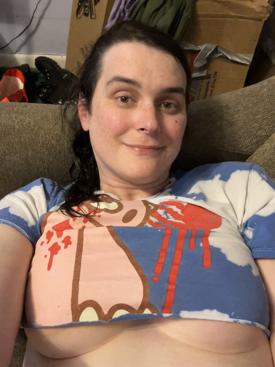 BethMadisonTG's tweet photo. Wearing another girls top is the highest form of flattery! https://t.co/b25aAniZkx
