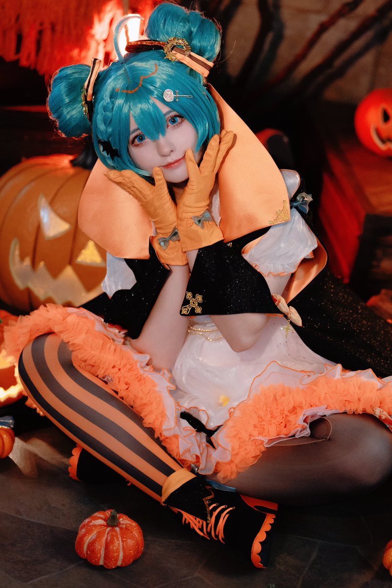 Happy Halloween 🎃 https://t.co/RUFaPNC4XK