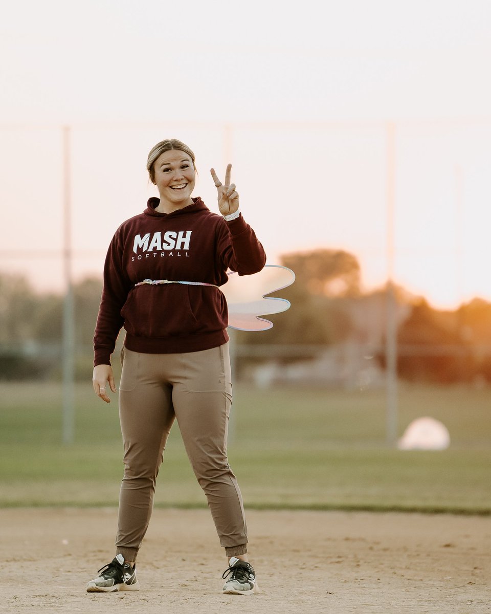 MASH__Softball's tweet photo. We take spooky season very serious here. 🎃🥎😂 #MakeSoftballFunAgain  

#MASHsoftball | #RaiseTheStandard https://t.co/vXswBMfbGm