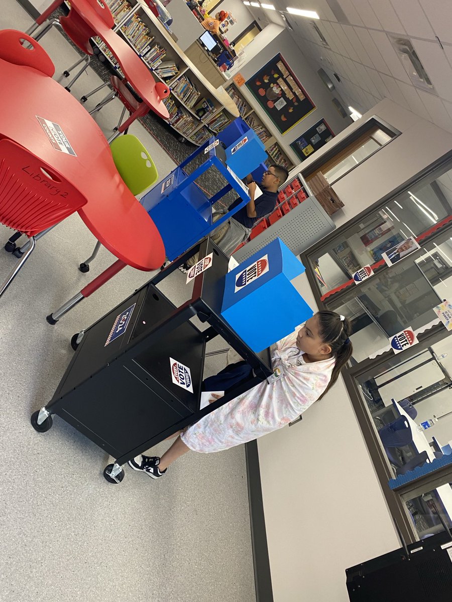 VJones_ELA's tweet image. Day 2 of Voting taking place ⁦@Martin_Mustangs⁩. #AliefVotes Mock Election ⁦@MartinESLibrary⁩ ⁦@MartinezAM42⁩ ⁦@AliefISD⁩
