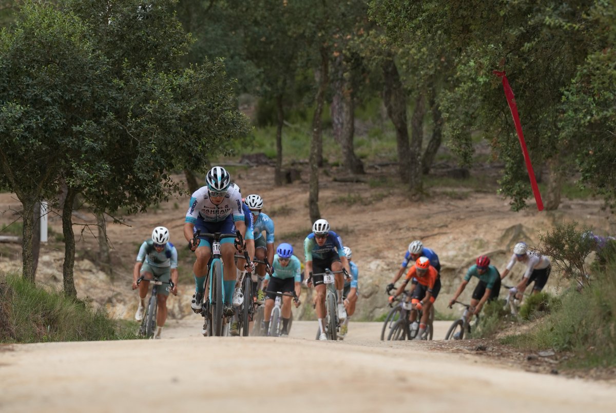 velo101's tweet photo. Les UCI Gravel World Series reviennent à Gérone le 20 septembre 2025 en intégrant la Sea Otter Europe. Cette étape cruciale, avant-dernière du calendrier gravel, attire l'élite mondiale de la discipline.
https://t.co/l3fj11pQIH https://t.co/vHVNOzmZ2B