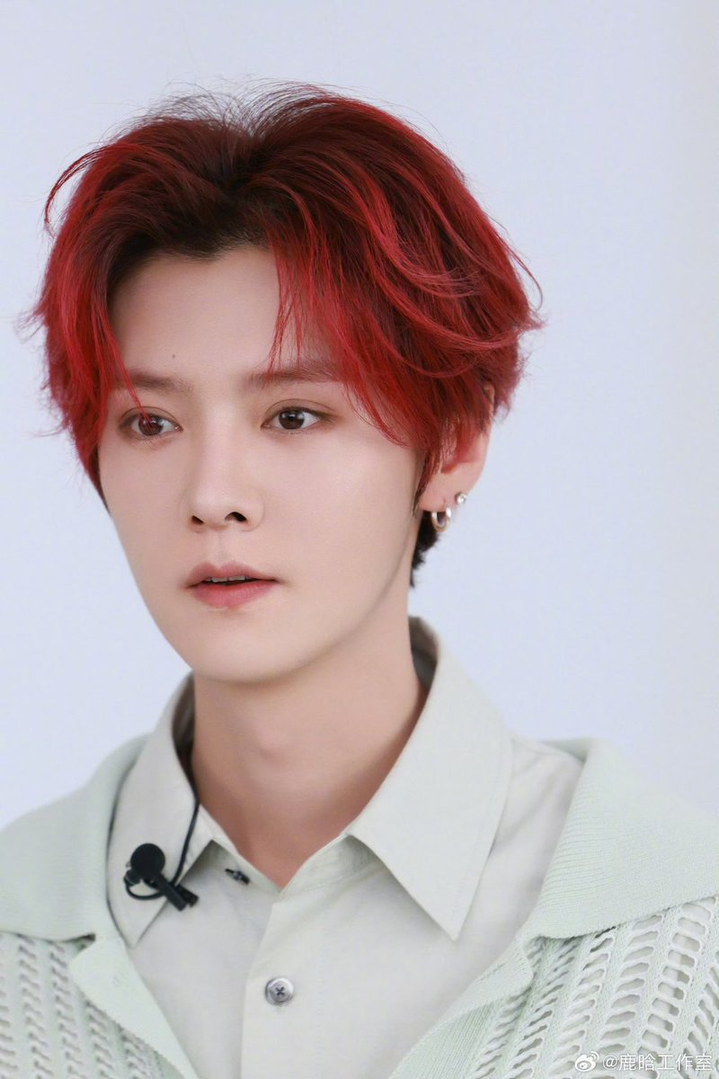 luking0420's tweet photo. [NEWS] 241031 LuHan Studio’s Weibo update:

Lu Han’s work tidbits! Looking forward to meeting you in Xi'an &amp; Foshan soon. Welcome to gap! 🔥🔥🔥

1️⃣

Cr. 鹿晗工作室
Link: https://t.co/CHzbNFOh8Y

#LuHan
#鹿晗
#LuHanxGAPDAY https://t.co/5vJS7EBYDn