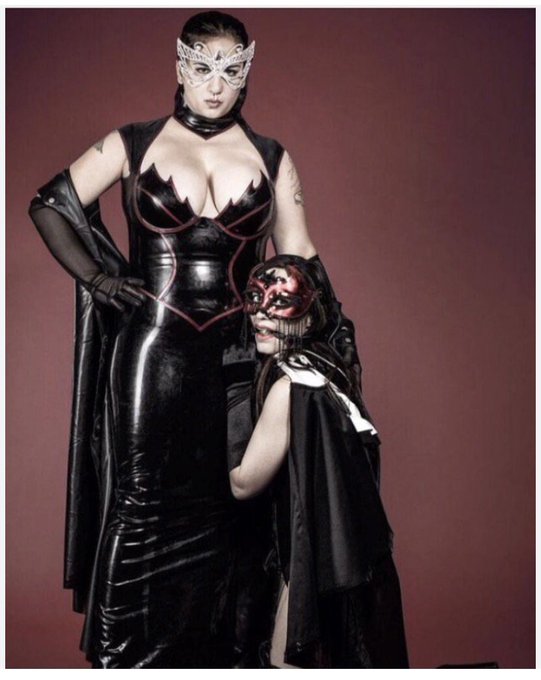 Happy Halloween everyone ! Be safe out there !  📸 by ChitownFoto https://t.co/dXr80i49mC<a href="/tag/femdom"class="tags"><span>&#35;femdom</span></a><a href="/tag/dominatrix"class="tags"><span>&#35;dominatrix</span></a><a href="/tag/leatherfashion"class="tags"><span>&#35;leatherfashion</span></a><a href="/tag/bendover"class="tags"><span>&#35;bendover</span></a>