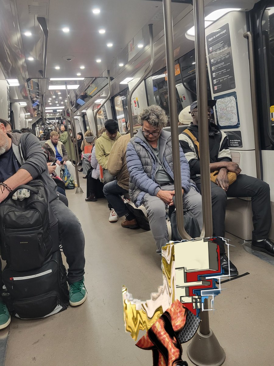 flo72flo72's tweet photo. 🚆Pour son dernier jour avec moi, nous sommes monté à la capitale avec VOXY !
🚉METRO GRAOU BONBON
👻Joyeux #GRAOUWEEN les dinos.
@TheDinoVox https://t.co/smfb9tbDOZ