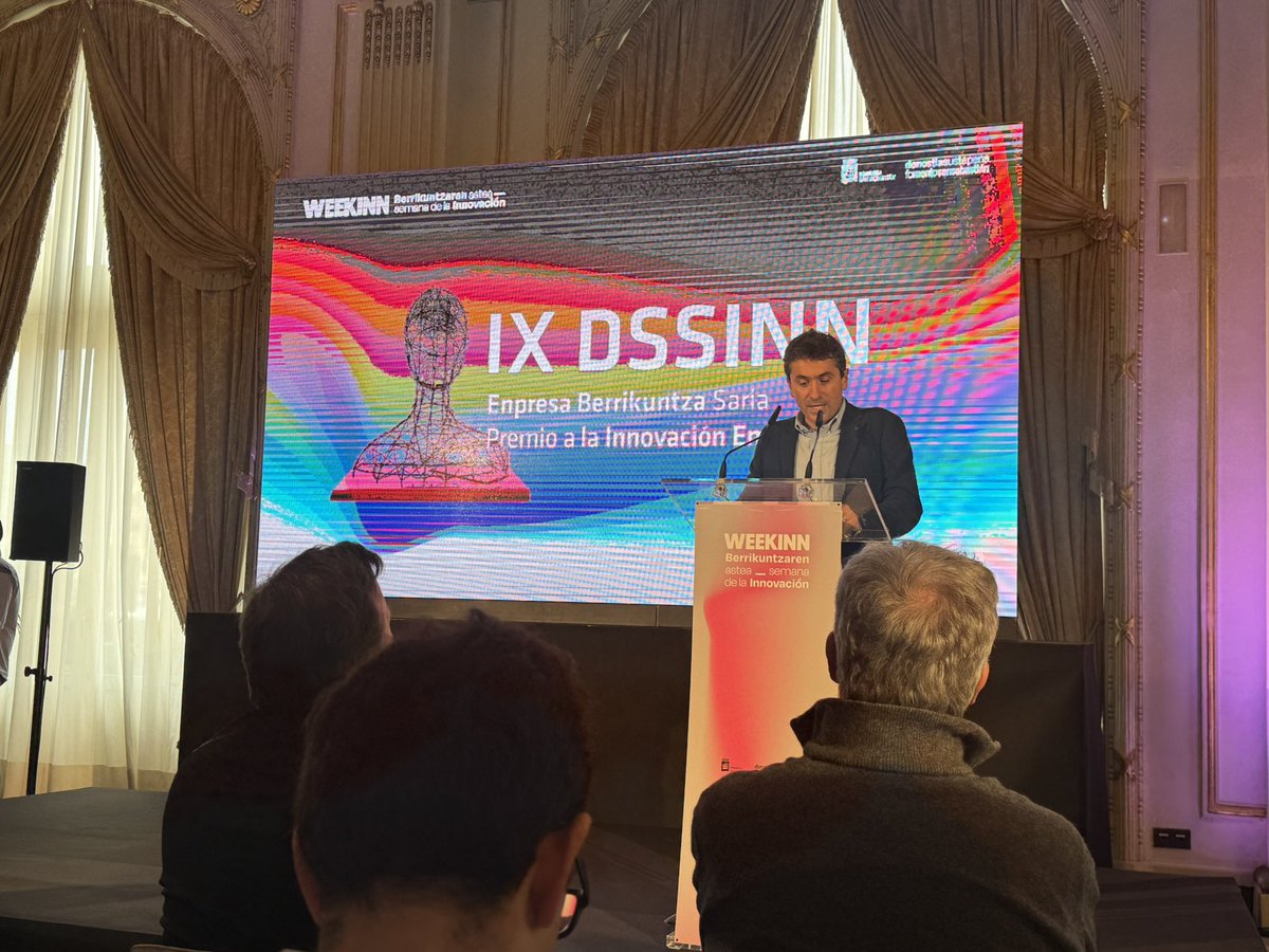 ViralgenVC's tweet photo. Hoy hemos asistido a #WeekINN de @FomentoSS, apoyando la #innovación que impulsa a #donosti. 🚀 Enhorabuena a los premiados:
🏆 @MultiverseQC: software cuántico.
🏄♂️ @wavegarden: por sus olas artificiales.
🤝 @tecnalia: compromiso con Donostia.
¡Enhorabuena! https://t.co/fk0bkg4bVS