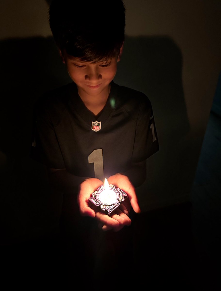 Krupa Jiminez (@krupajiminez) on Twitter photo Happy Diwali from my family to yours. May this Diwali fill your home with happiness, your heart with love, and your life with light 🪔 Happy Diwali from my family to yours. May this Diwali fill your home with happiness, your heart with love, and your life with light 🪔