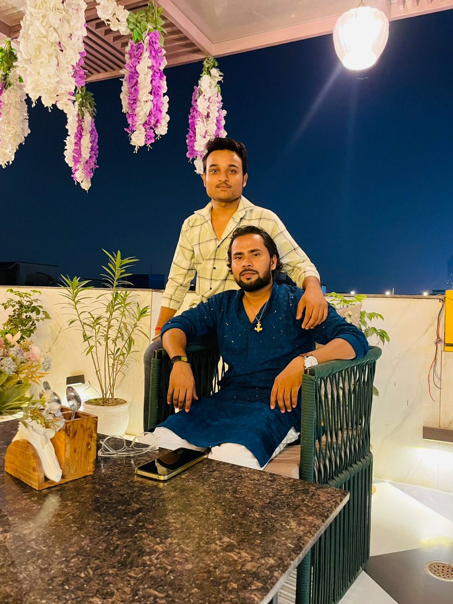 MSRockyofficial's tweet photo. FB-16
#october31
#happydiwali
#diwali_vives

अँधेरों की शिकायत क्या अँधेरे फिर अँधेरे हैं
उजाले भी सितम इस दौर में कुछ कम नहीं करते
- आज़ाद गुरदासपुरी

#LoveBlessingDua_MSROCKY❤🥰 https://t.co/Vngb5hgPIy
