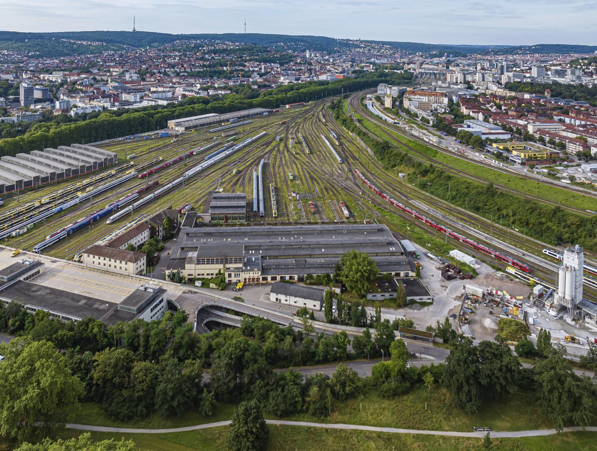 #KreisundKommune Streit um Eisenbahngesetz erreicht Özdemir: Eine Gesetzesnovelle erschwert die Umwidmung alter Gleisflächen und verhindert so zahlreiche Bauprojekte, auch das Stuttgarter Rosensteinviertel. Die Fraktionen von SPD und FDP im Landtag… dlvr.it/TFwbjD