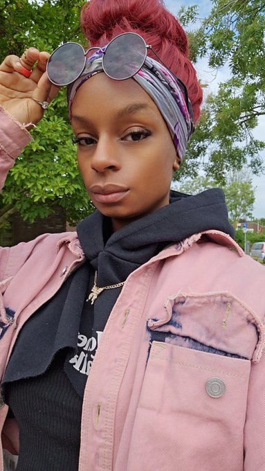 I take my glasses off and all I see is a bunch of unworthy little piggies begging for my attention. The<a href="/tag/tributeme"class="tags"><span>#tributeme</span></a><a href="/tag/findomqueen"class="tags"><span>#findomqueen</span></a><a href="/tag/exclusiveprivilege"class="tags"><span>#exclusiveprivilege</span></a>