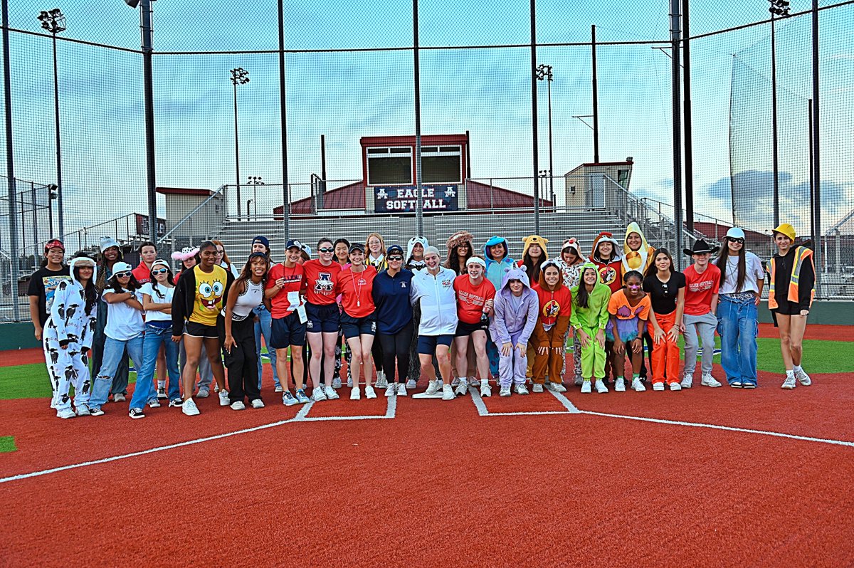 Slugging Eagles (Allen HS Softball) tweet media
