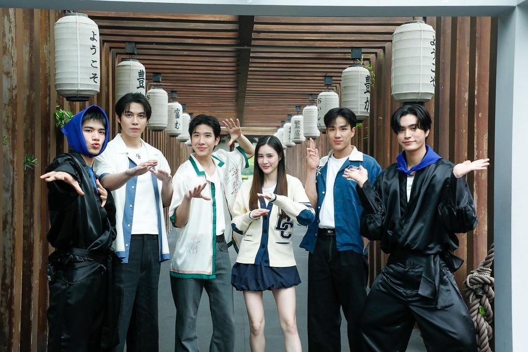 GeminiFourth_CC's tweet photo. 🗓31.10.2024
Cr. IG : zaepaysnaps

🥷🥷🤍💙

#เป๊ปซี่เจมีไนน์โฟร์ทep14
#GeminiFourth #เจมีไนน์โฟร์ท
#Gemini_NT #Fourthnattawat 
@gemini_ti @tawattannn https://t.co/TuvxOI8hTQ