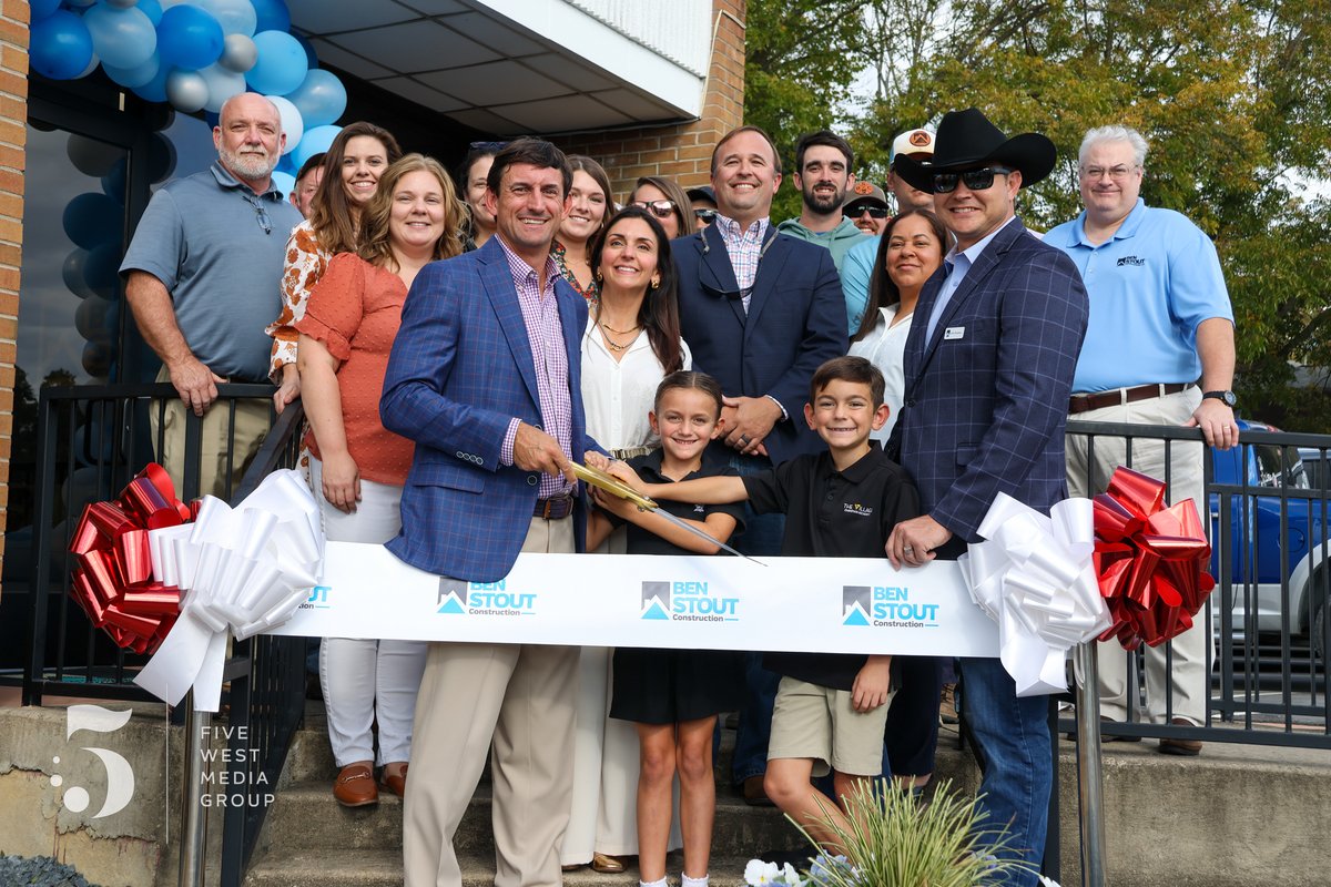 5WestMediaGroup's tweet photo. A special congratulations to Ben Stout Construction on their official #ribboncutting with the Greater Fayetteville Chamber
#construction #fayettevillenc #localbusinesses ERA Strother Real Estate https://t.co/JkGiGt2OSa