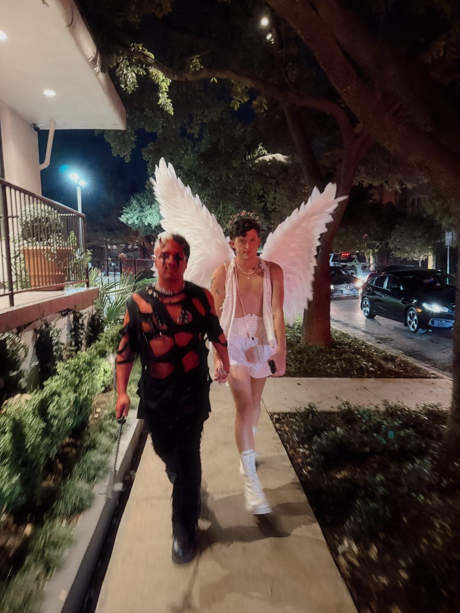 happy halloween angels ✨
