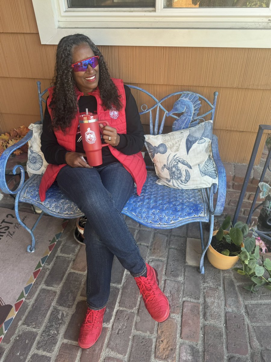 Geesmom2's tweet image. October Delta Box is here!  Legacy in Motion! Stylish Red&amp;amp; White Delta Vest, Delta Stainless Steel Tumbler with Custom Straw Cap &amp;amp; Delta Tumbler #deltabox #deardelta #deltabrandambassafor #dst #DST1913 #fortitude #divine9 #PowerInOurVote  @deardelta1913