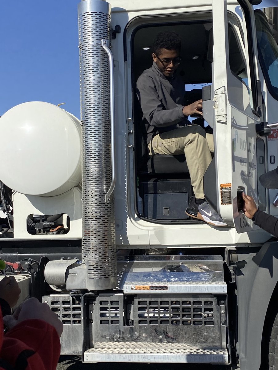 STEM at Lindale Middle School tweet media