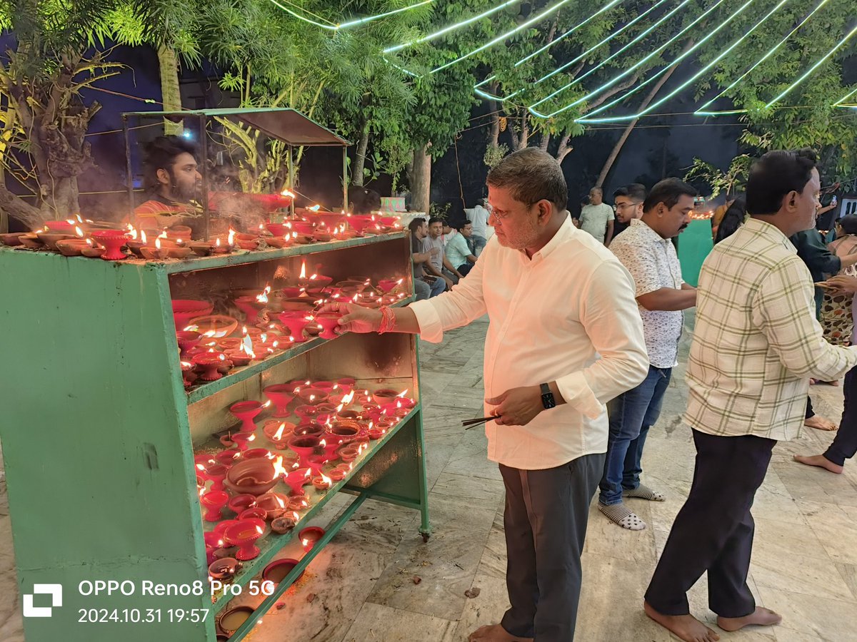 SwarupDas_Bls's tweet photo. wisdom over ignorance, joy over grief and light over darkness.

Let the inner Light within us enlighten us to serve mankind to the best of our capacity.

#SubhDeepavali to all. 🙏🏻

#HappyDiwali    #BetterBalasore
#Deepavali2024 https://t.co/HnnfsXGdyx