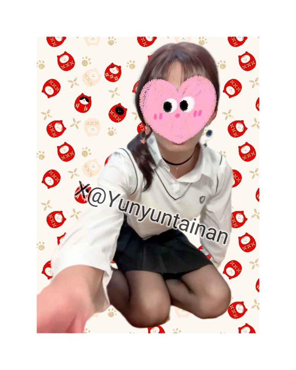 有沒有人想要二手衣的呢 全女裝～
懶得賣免費or捐贈多少都行～
私訊我吧😆