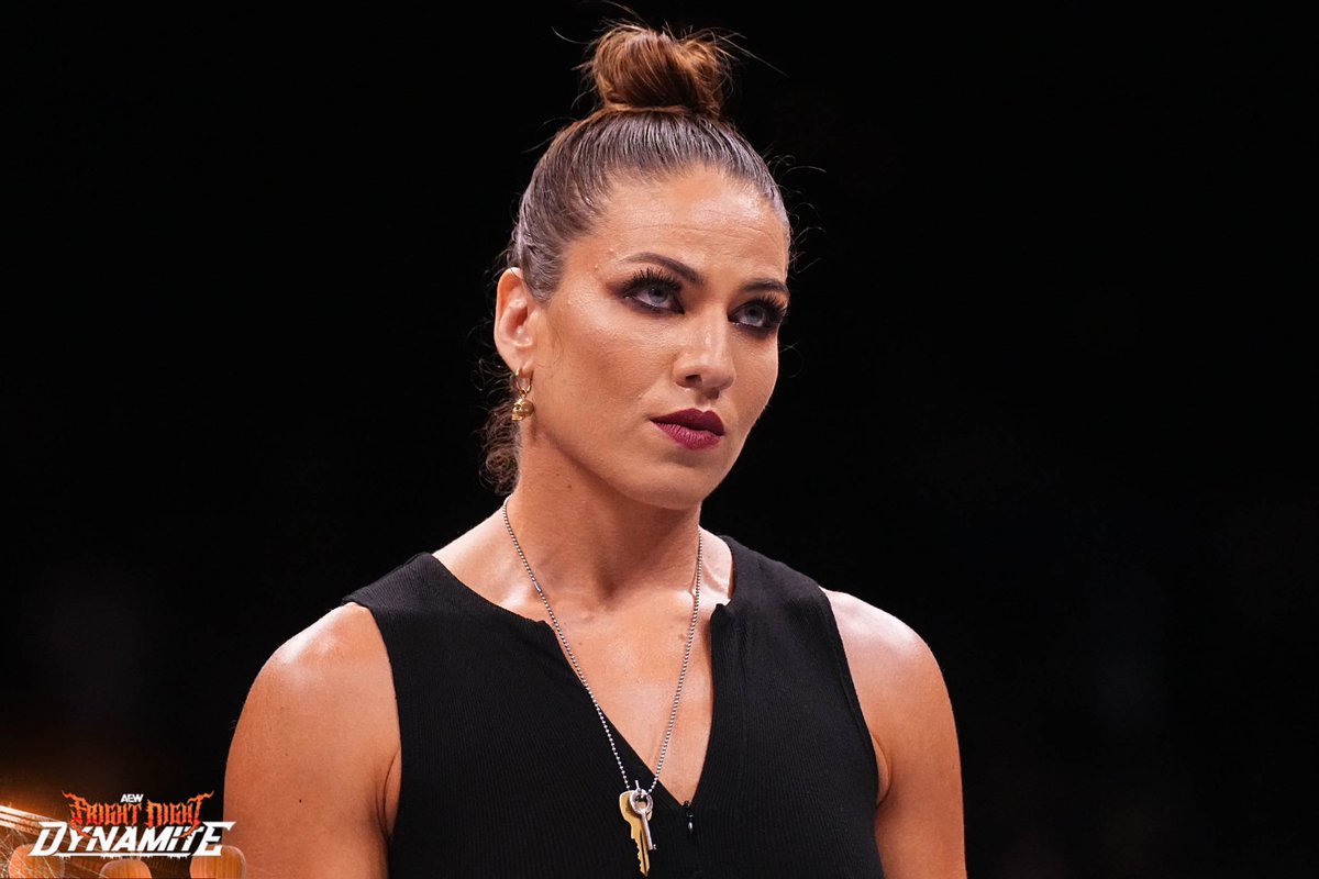 MarinaShafir's tweet image. I sell myself short if I grin #TheProblem