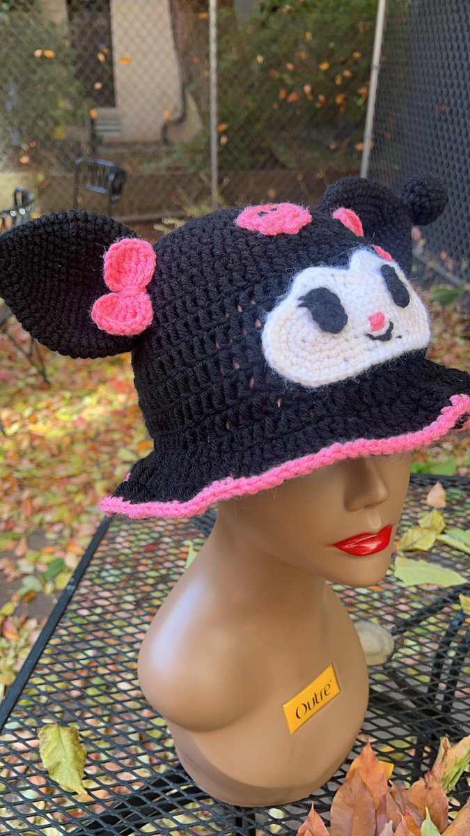 PearlsPatterns's tweet image. Kuromi hat for my Sanrio bestie
