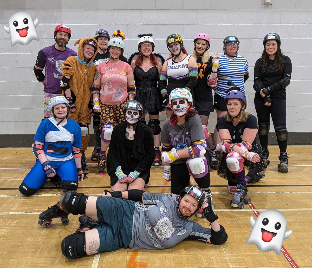 prestonrollers's tweet photo. Happy Halloween from PRD! 🎃💀🐈‍⬛👻 we had a bone chillingly fun skate session led by Coach Bee, full of tricks and treats #rollerderby #Halloween #rollerskating https://t.co/IKcVlIgBZJ