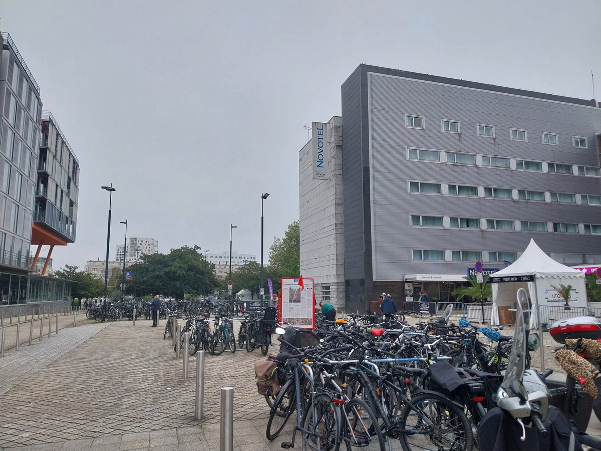 Plan Climat et science-fiction ? 💭

Premier jour des <a href="/LesUtopiales/">Utopiales</a>,  festival de science fiction à Nantes. Et c'est jusqu'à dimanche.

Retrouvez-moi samedi à 17h30 pour une discussion "Les ambitions du plan climat à l’épreuve de l’imaginaire" avec l'autrice <a href="/EstelleFaye1/">Estelle Faye</a> 👀