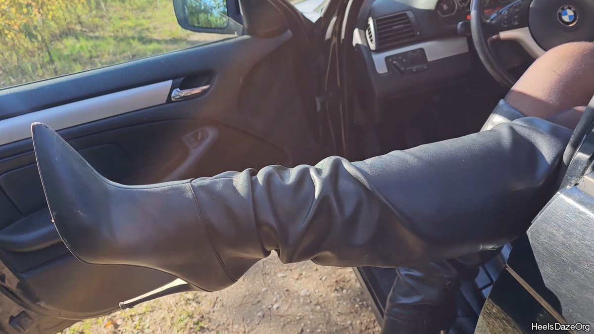 DazeOrg's tweet photo. https://t.co/t02kSxBSRW
#revving #pedalpump #pedalpumping #rev #soles #Boots #Bootfetish #leatherboots #bootsoles #stilettoboots #stilettos #fetish #c4s #clips4sale #pedaltothemetal #maxrpms https://t.co/14CZVLkMWl