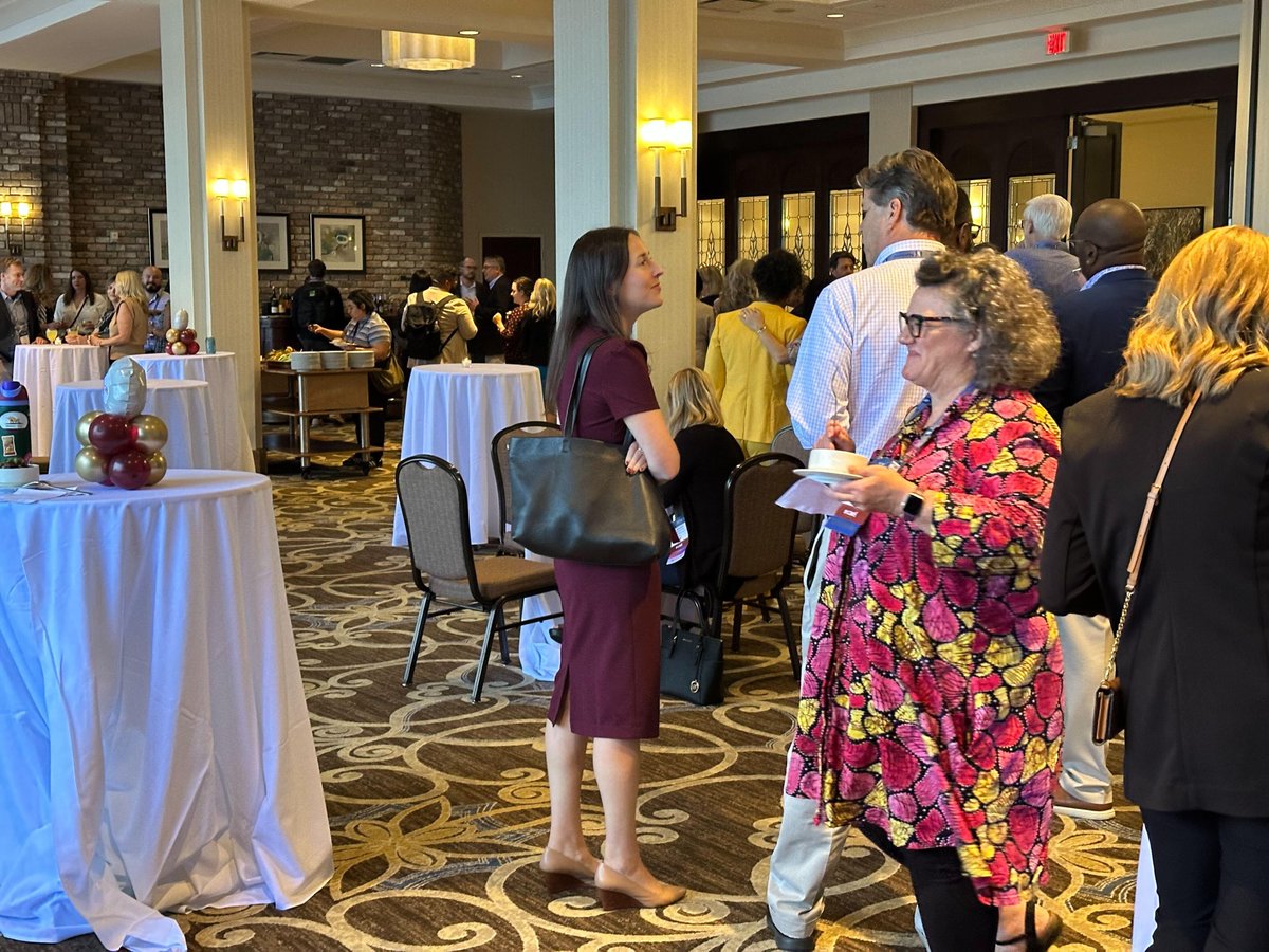 CAELnews's tweet photo. More pictures from the President's Reception! ๐ธ #CaelConf #CAEL50 https://t.co/jjCbZSmDl3