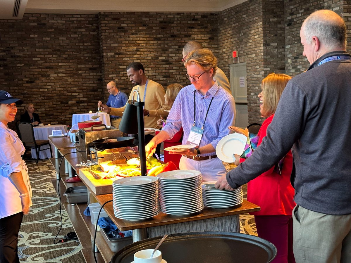 CAELnews's tweet photo. More pictures from the President's Reception! ๐ธ #CaelConf #CAEL50 https://t.co/jjCbZSmDl3