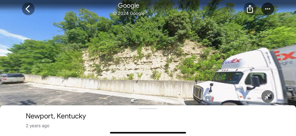CharlesNKY's tweet photo. @CincyHillsides      
What are your thoughts?
Newport Central Catholic high school’s sports complex is being built on a hill that already has a severely degraded hillside behind businesses on Carothers Road in Newport. https://t.co/H7mmVyyCgs