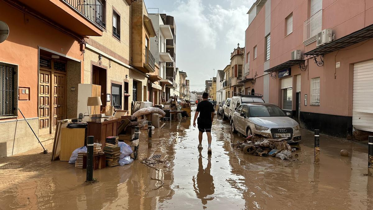 🔴Tot el suport als periodistes valencians <a href="/unioperiodistes/">Unió de Periodistes</a> i tot@s els professionals de la informació que amb la seva feina i vocació de servei contribueixen i són essencials per garantir la informació als ciutadans. I tota la nostra solidaritat amb els familiars i els afectats!