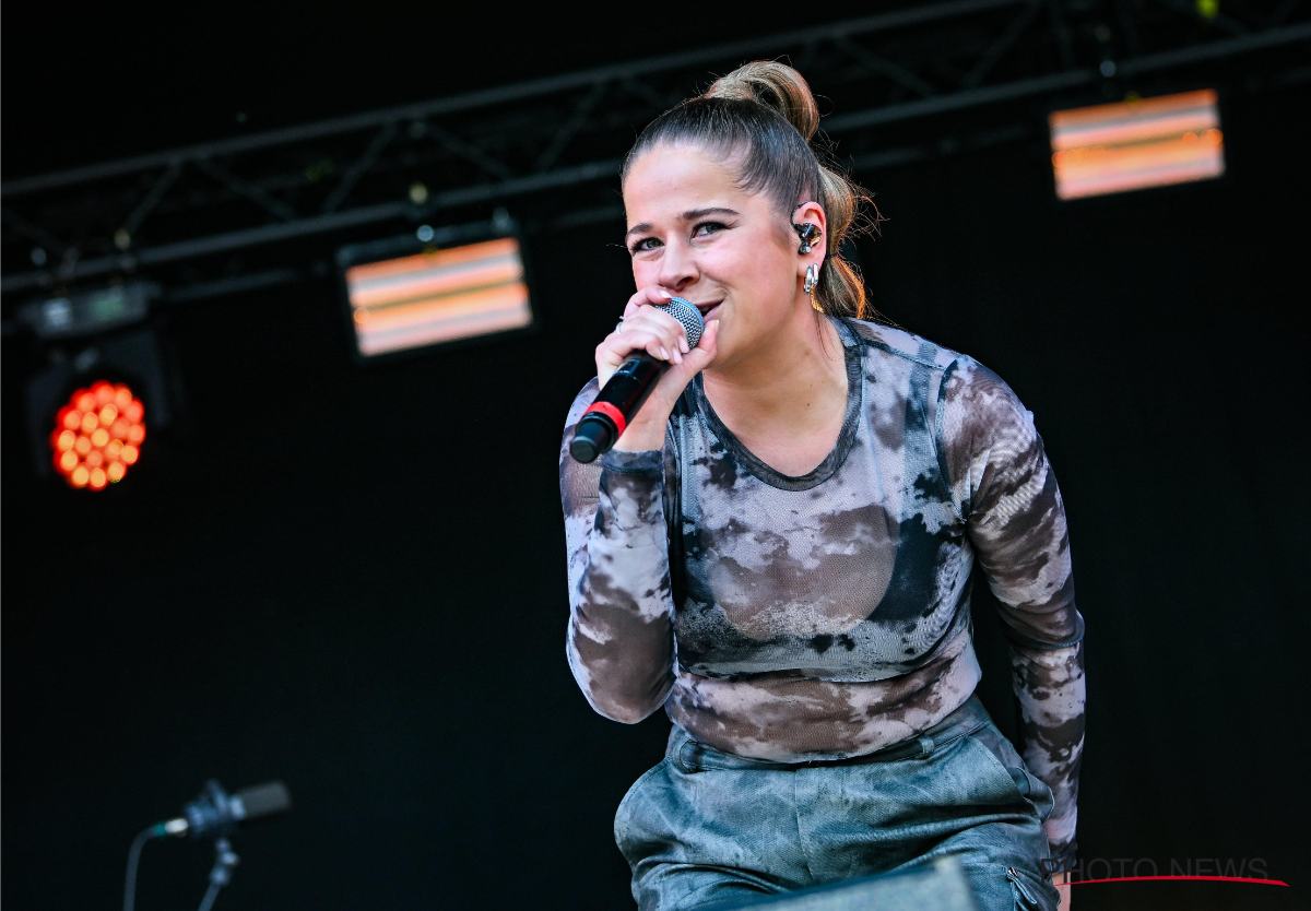 Laura Tesoro krijgt kritiek na onthullingen over zangcarrière: “Mocht ze geluisterd hebben stond ze nu veel verder”: Laura Tesoro heeft een documentaire uitgebracht. Die kan je bekijken op Streamz. In die docu vertelt Laura openhartig over haar… dlvr.it/TFwh1m