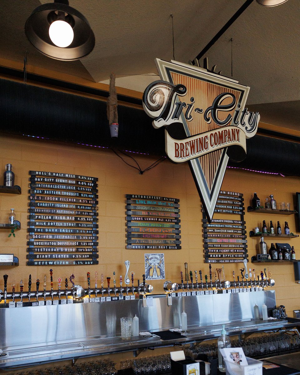 TriCityBrewing's tweet image. 🦃 Ready to roast the ultimate Thanksgiving turkey? 🌟 Join us at Tri City Brewing for the BBQ Thanksgiving Turkey Boot Camp on Saturday, November 9th! 

#tricitybrewing #turkeybootcamp #thanksgivinghero