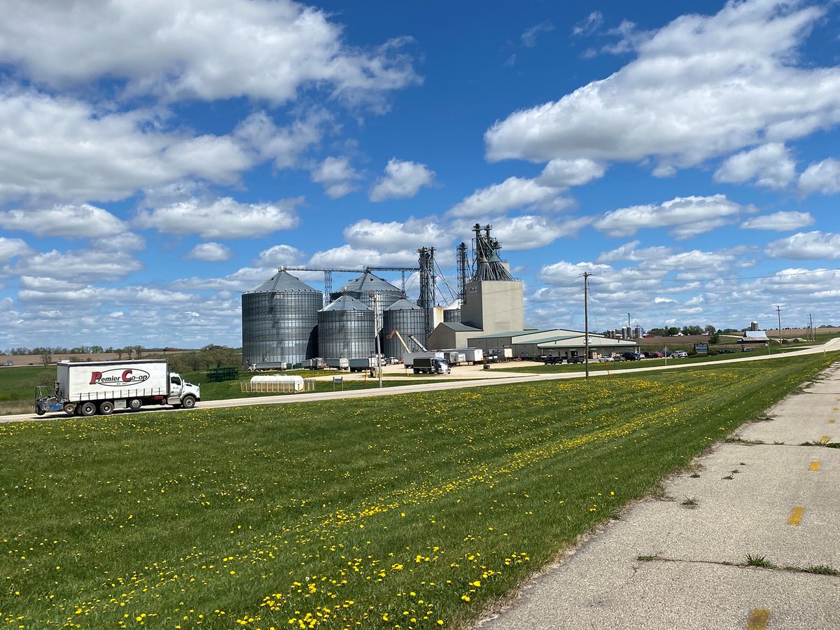 Premier Cooperative is #HIRING a Grain Originator &amp; Merchandiser in WI! Source grain commodities, manage inventory, build customer relationships, &amp; maximize sales performance through strategic market analysis. Enjoy competitive pay, bonuses, &amp; benefits! aghires.com/career/269503/…