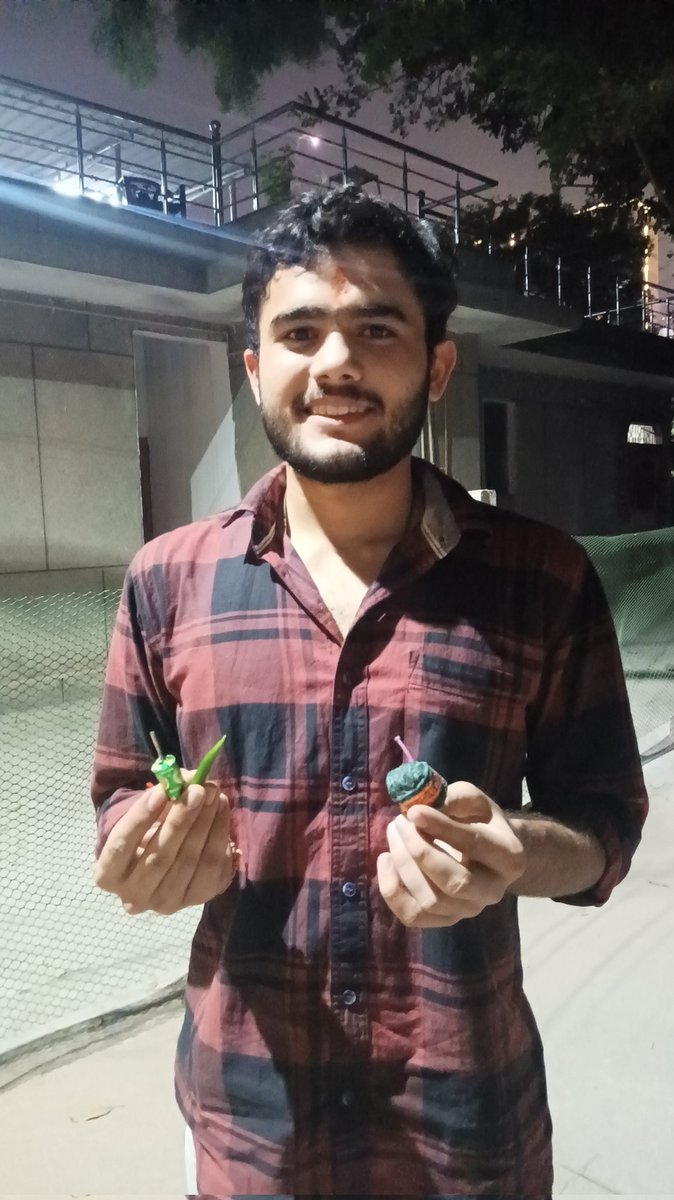 vikasgulia06's tweet photo. #HAPPY DIWALI 🎇
#GREEN DIWALI 👍😂 https://t.co/2qy9g9oZk3