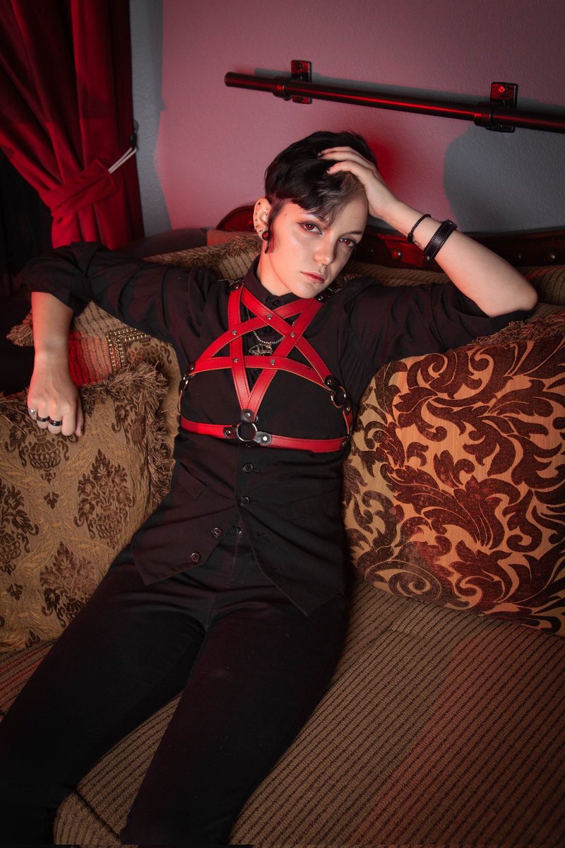 Happy birthday to me, and a happy Halloween or blessed Samhain to everyone else 💜💜