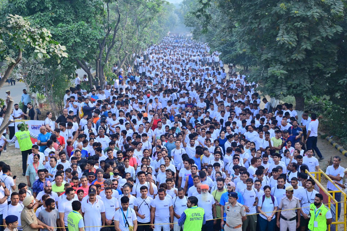 nishantyadavIAS's tweet image. Run For Unity event organized today in Gurugram - on the occasion of birth anniversary of Sardar Vallabhbhai Patel.
Event was presided over by Hon’ble Union Minister Sh. @mlkhattar ji.
#RunForUnity #SardarVallabhbhaiPatelJayanti
@DC_Gurugram @DiprHaryana @diprogurugram1