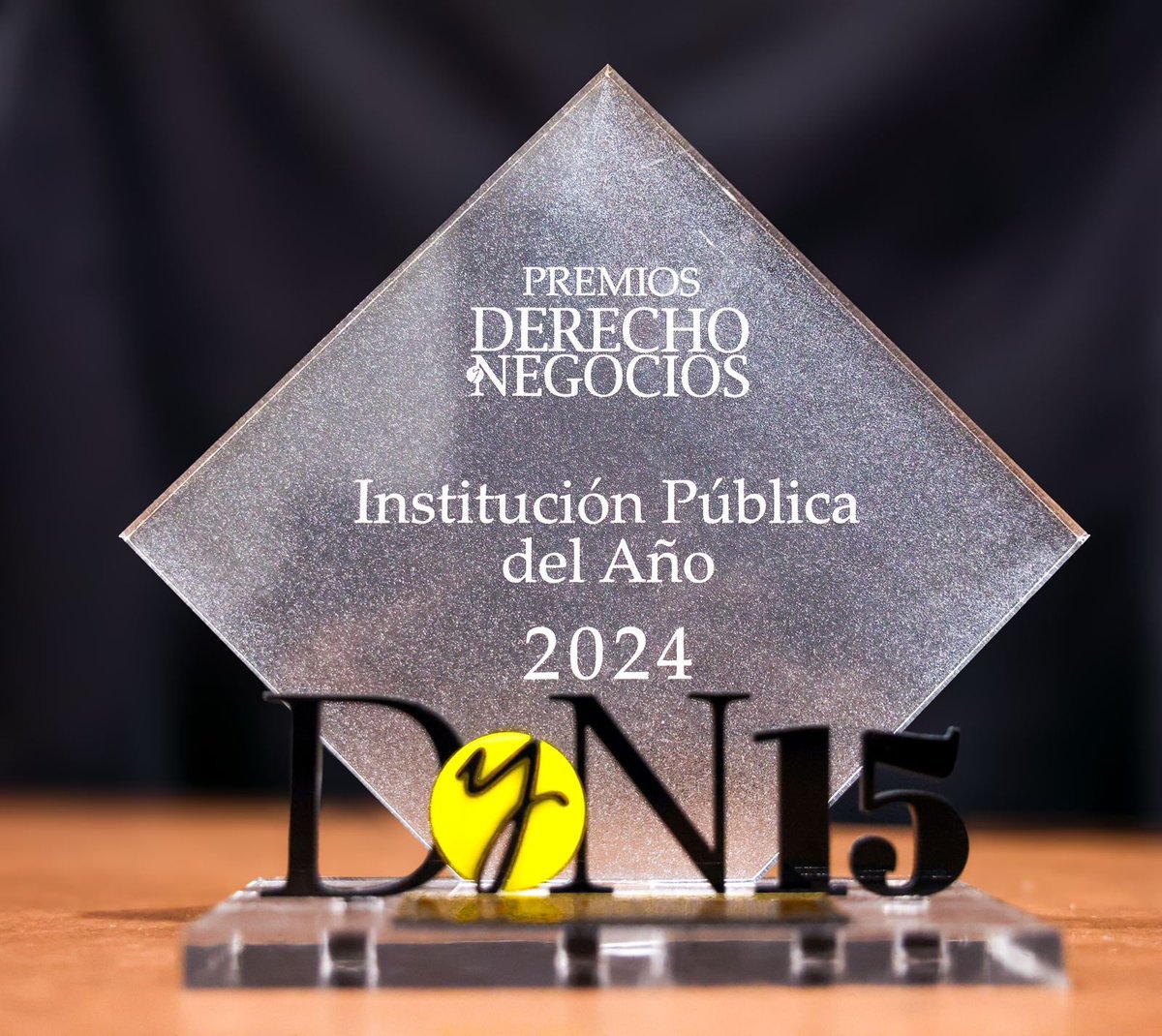 Al recibirlo lo dedico a todos y cada uno de los colaboradores de <a href="/EconomiaSV/">Ministerio de Economía</a>, quienes con su arduo trabajo me inspiran a seguir trabajando por la transformación de nuestro país.