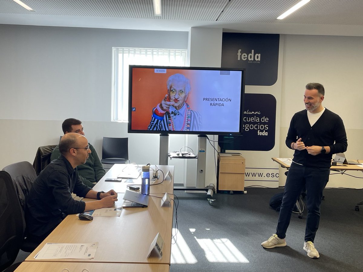 ¡Construir una marca personal es abrir puertas hacia nuevas oportunidades! Hoy, en el #MBAExecutive, los alumnos y alumnas exploran el poder de la 'Marca Personal a través de LinkedIn', con <a href="/RubenMontesinos/">Rubén Montesinos</a>

Colabora <a href="/SomosGlobalcaja/">Globalcaja</a>
#ENFEDAFormación #HazQueSuceda