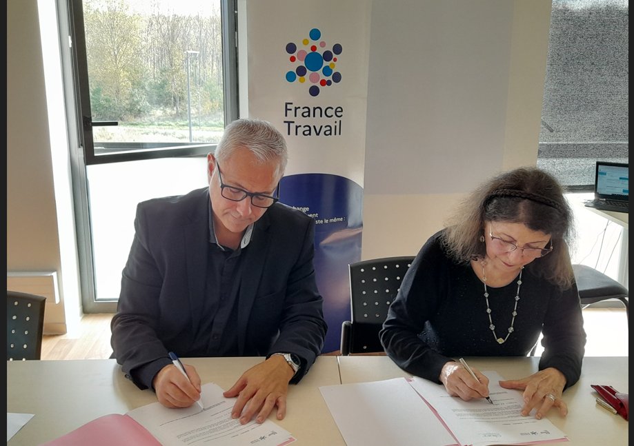 Signature d'une convention de partenariat entre #FranceTravail et le Centre d’Information sur les Droits des Femmes et les Familles du Tarn (CIDFF).
Cette convention vise à renforcer et à développer notre collaboration au service des plus fragiles.