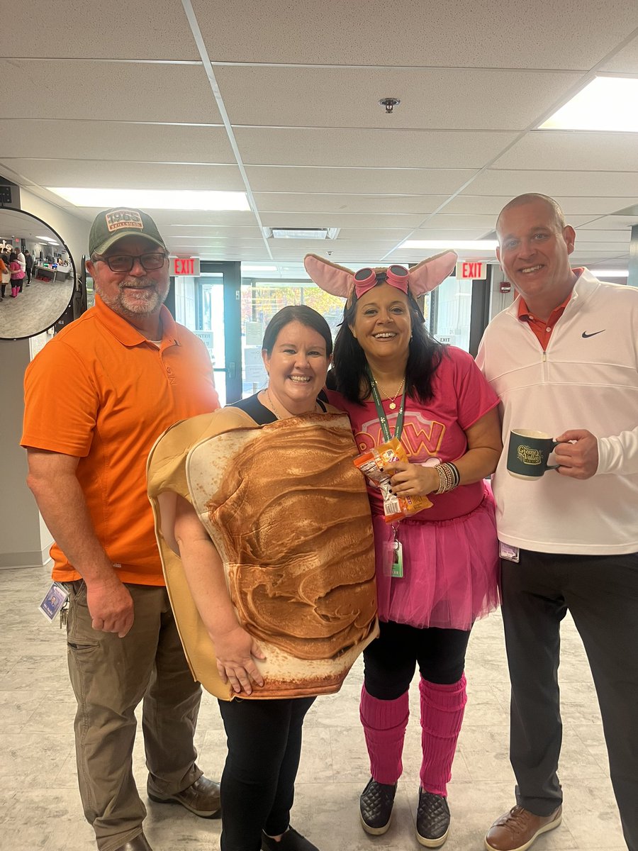 Mrs. Mauceri tweet media