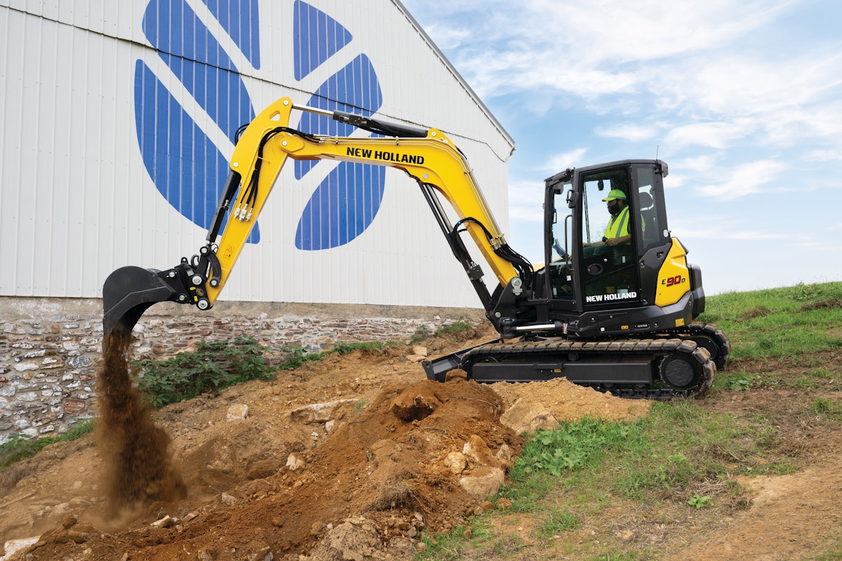 New Holland Construction Launches its Largest Excavator, the E90D dlvr.it/TFwhkf