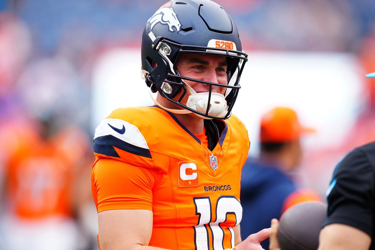 ZacStevens's tweet photo. Bo Nix was named the NFL’s Offensive Rookie of the Month for October.

Among rookie, Bo Nix had the most:

Passing touchdowns: 7
Passing yards: 870
Rushing TDs: 2
TD to INT ratio: 7/1
And he tied for the most wins: 3 https://t.co/X09ueyHeA2