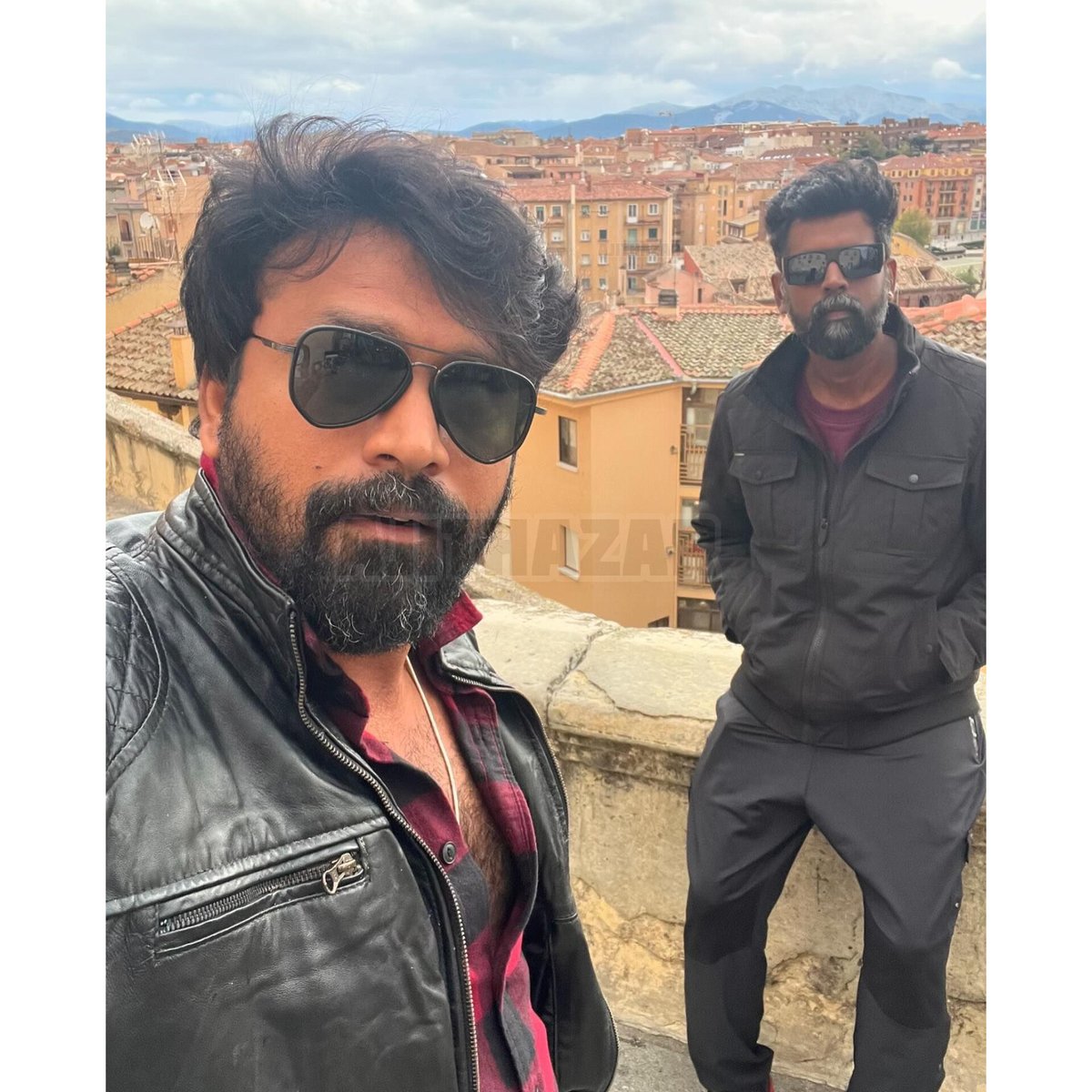 sulthan2022's tweet image. #GoodBadUgly Movie 
Cameraman @i_harishmanik Sir 
 DanceChoreographer #Azar Master
Today's #DiwaliCelebration Post

Form : Segovia, Spain 📌