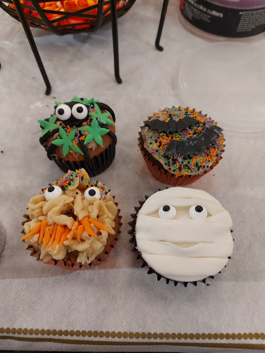 Happy Halloween from the Hive! 🎃👻

What better way to celebrate the spooky season than by decorating cupcakes with your in-house baking expert Petrina Marks?! 🧁 

You can see her other amazing creations here: facebook.com/petrinacakecou…

#Halloween #PR #WorkLifeBalance