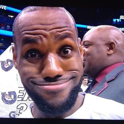 TimDunkman's tweet image. Draymond Green on the Thunder having fun postgame interviews: 

“There’s a certain seriousness it takes to win in this league. And there’s a certain fear you have to instill in teams in order to win.”