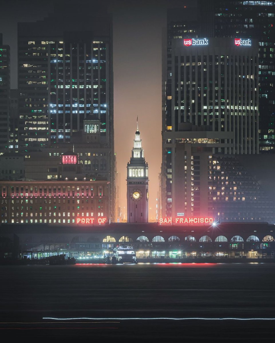 Ferry Building (@ferry_building) on Twitter photo Happy Halloween, San Francisco! 🎃 As our city's iconic fog drifts through the streets and wraps around the Ferry Building, there's no denying the spooky charm it brings to this time of year.
📷: <a href="/marcus_aureliuz/">byaurelius</a> Happy Halloween, San Francisco! 🎃 As our city's iconic fog drifts through the streets and wraps around the Ferry Building, there's no denying the spooky charm it brings to this time of year.
📷: <a href="/marcus_aureliuz/">byaurelius</a>